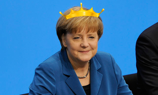 Angela Merkel bei der Unterzeichnung des Koalitionsvertrages der 18. Wahlperiode des Bundestages (2013).