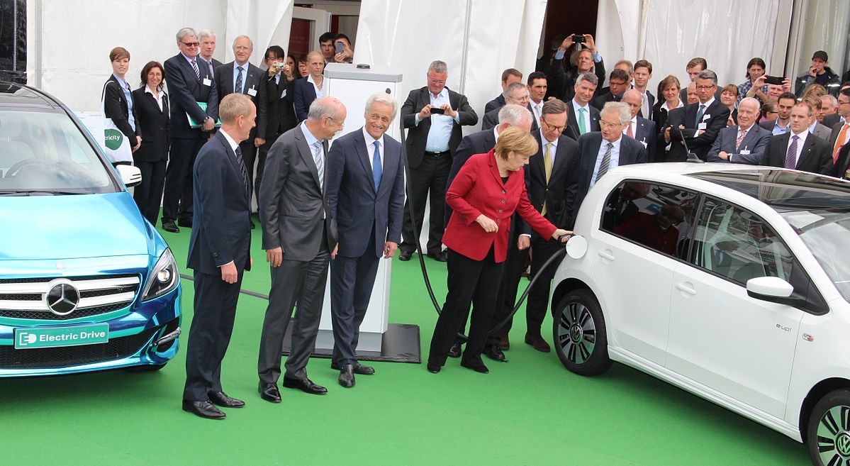 Angela Merkel und die Autobosse
