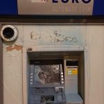 Zerstörter Geldautomat