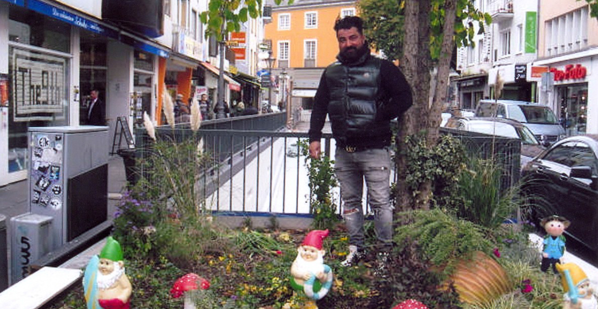 Gartenzwerge mit Mamabi Nagibzadeh