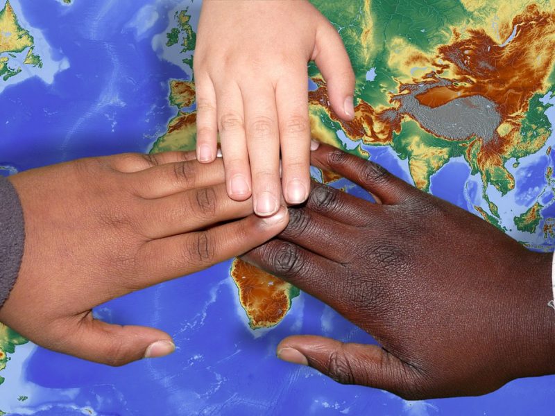 Integration, Humanität