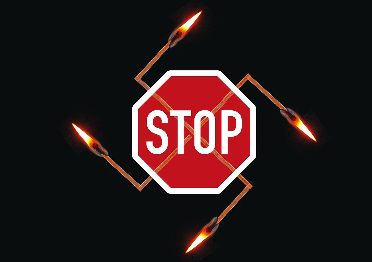 STOP-Schild - Gegen Nazis