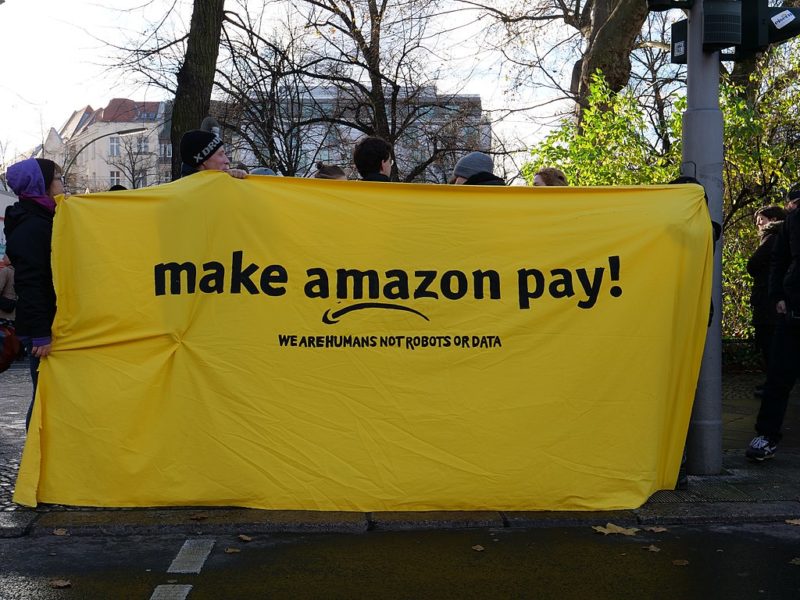 Protes gegen Amazon - Make Amazon Pay
