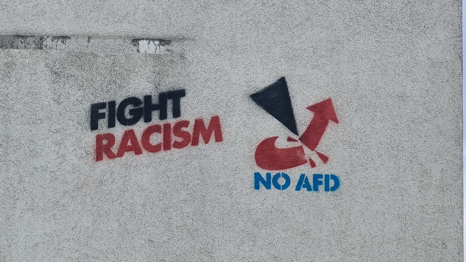 Graffiti "fight Racism"