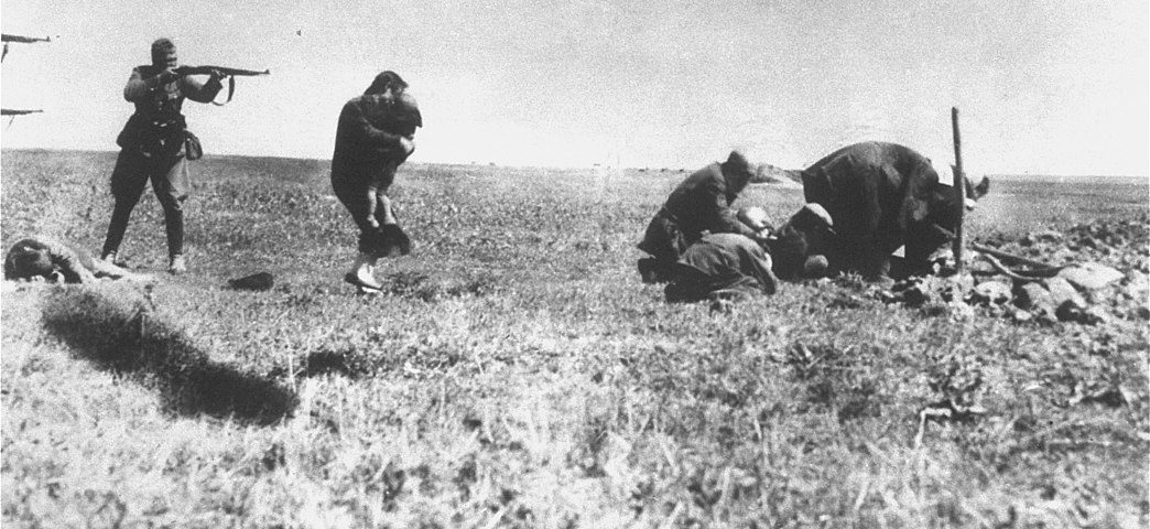 Ermordung von jüdischen Zivilisten in der Ukraine duch deutsche Einsatzgruppen