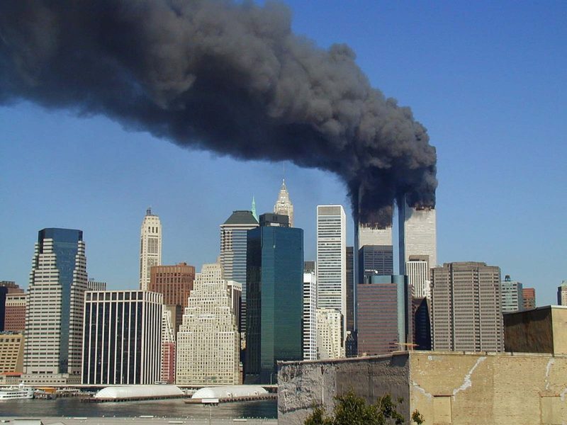 World Trade Center brenend am 11. September 2001
