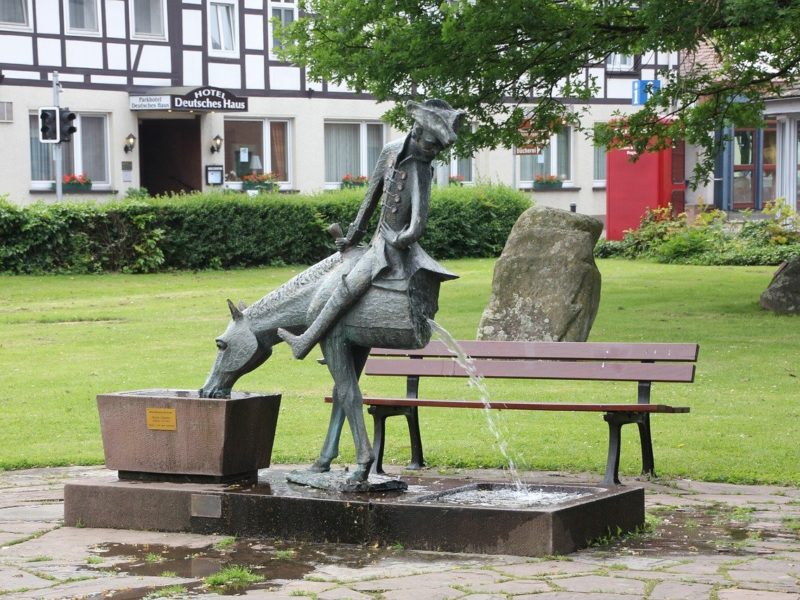 Statue Freiherr von Münchhausen