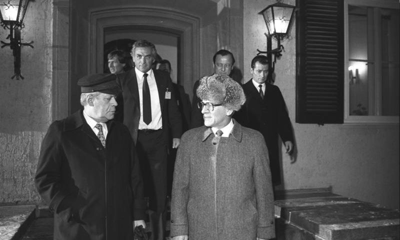 13.12.1981: Treffen Helmut schmidt und Erich Honecker