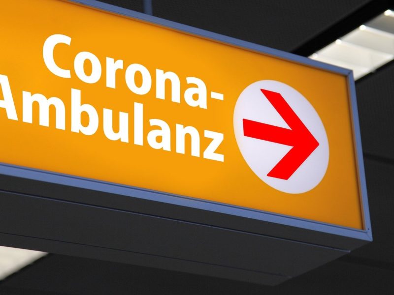 Schild "Corona-Ambulanz"
