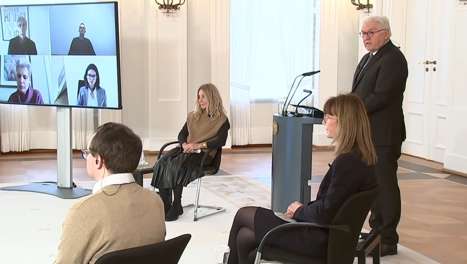 Debatte Corona-Impfung mit Bundespräsident Steinmeier, 12.1.2022