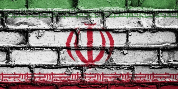 Mauer in den Farben der iranischen Flagge