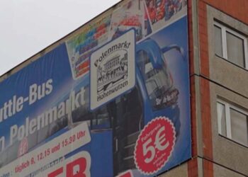 Bus-Werbung zum Polenmarkt