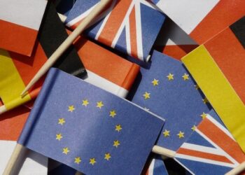 EU- und europäische Länderflaggen