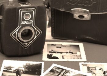 Fotoalbum und alte Kamera