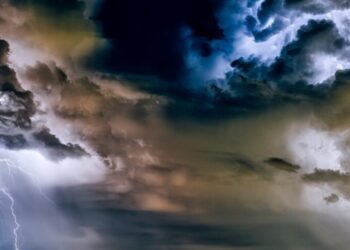 Unwetter mit Blitzen