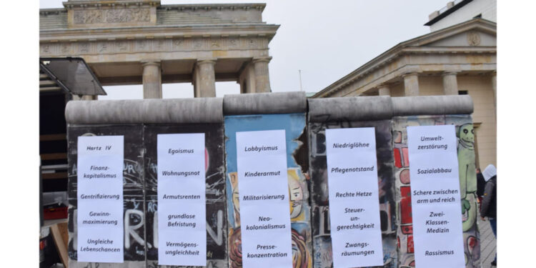Protest in Berlin gegen Armut