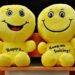 2 "Happy" Smilies als Stoffpuppen