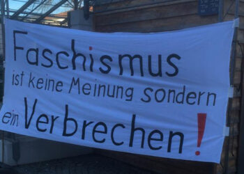 Transparent gegen die AfD und Rechtsextremismus