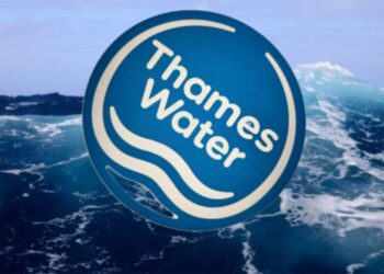 Thames Water Logo im Wasser versinkend