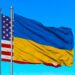 US-Flagge hinter der Ukrainischen Flagge