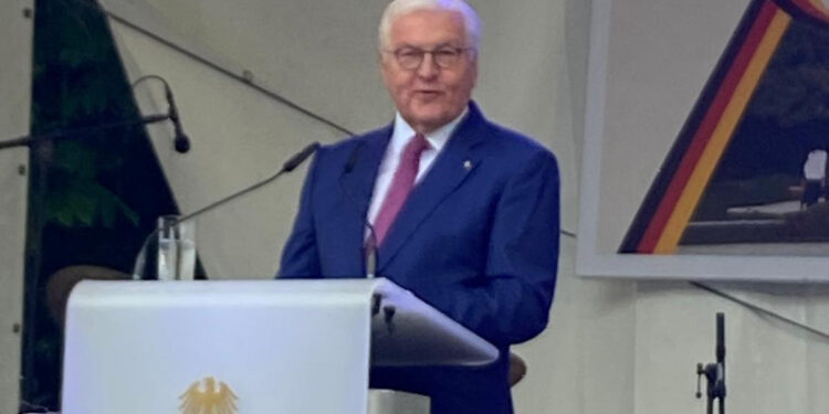 Bundespräsident Frank-Walter Steinmeier beim Bürgerfest "75 Jahre Grundgesetz" am 24.5.2024 in Bonn