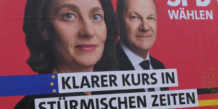 SPD-Plakat zur Europawahl: Spitzenkandidatin Barley mit Bundeskanzler Scholz