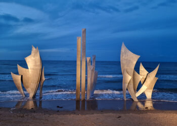 Denkmal an die Opfer des D-Days am Omaha Beach