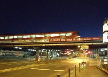 Frankfurt, S-Bahn Galluswarte im GAllusviertel