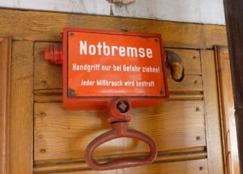 Notbremse in einem alten Zug