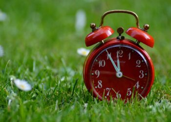 Heftiger Wohnungsbrand und reichliche Löschwasserflut