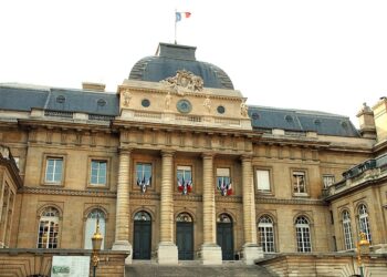 Eingang Justizpalast Paris