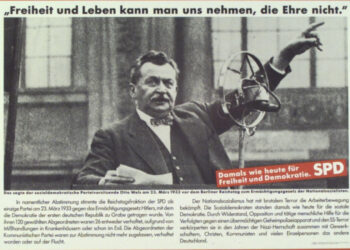 Otto Wels, SPD, 1933 bei einer Rede auf einem Plakat der SPD aus dem Jahr 1983 anlässlich des 50. Jahrestages der Abstimmung der SPD gegen das Ermächtigungsgesetz