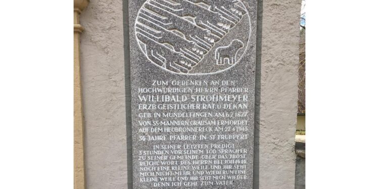 Gedenktafel für Pafrrer Willibald Strohmeyer
