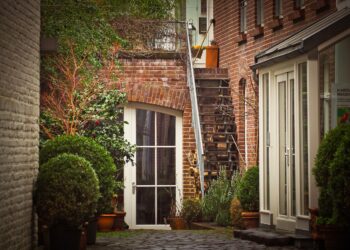 Rückansicht eines Eigenheims, Altbau