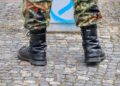 Füße/Stiefel eines Bundeswehrsoldaten