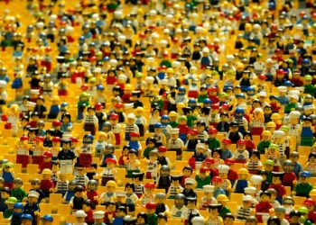 Menge aus Legofiguren