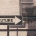 Einbahnstraßenschild mit Aufschrift "Future"