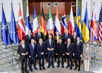 Gruppenfoto Ukraine-Beratungen im Bundeskanzleramt
