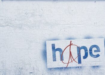 Graffiti "Hope" mit Friedenszeichen