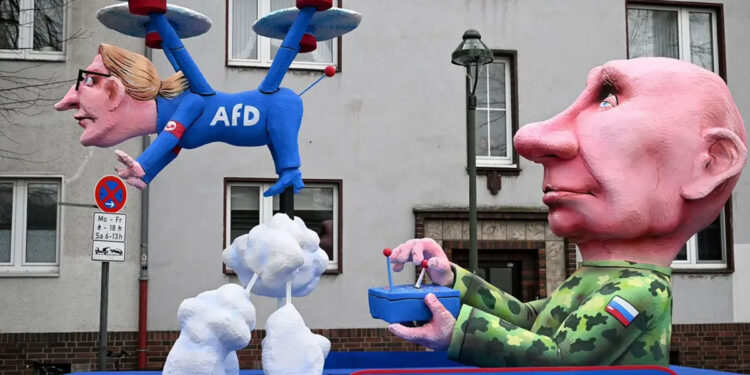 Mottowagen zur AfD beim Rosenmontagszug in Düsseldorf, 16.2.2026