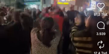 Feiernde Menschen auf den Straßen Teherans, Screenshot Instagram