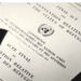 Ansicht des Vertrags der Flüchtlingskonvention vom 28.7.1951 vor Weltkarte